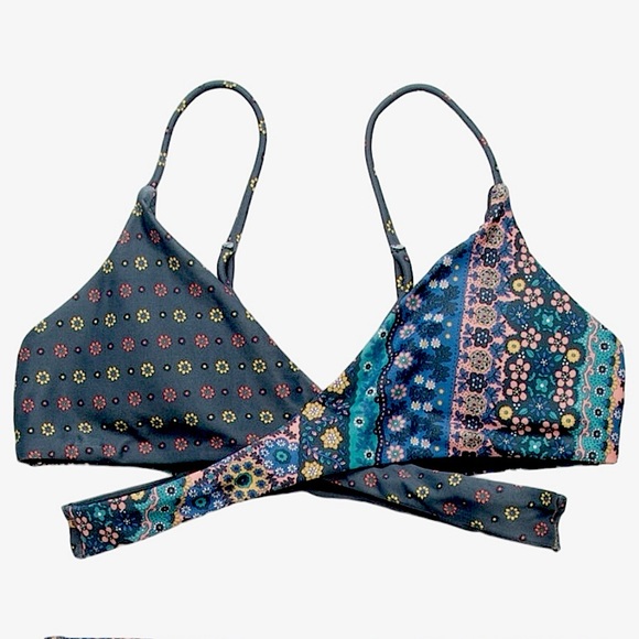 O'Neill Margot Wrap Top - Picture 6 of 13